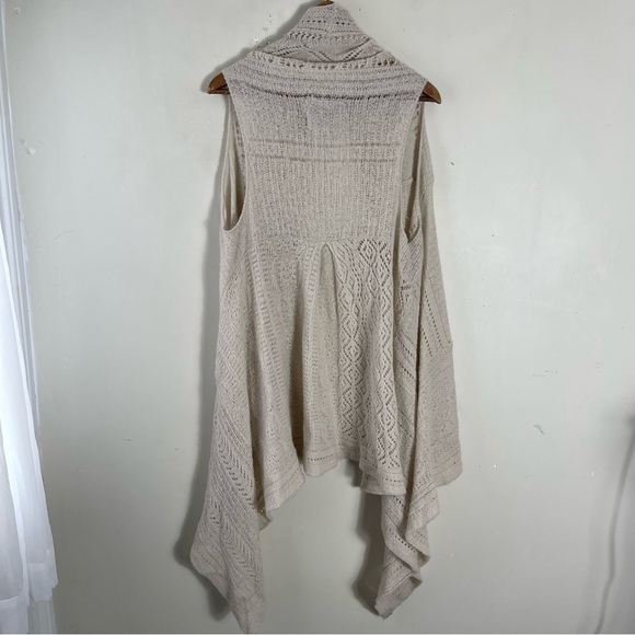 Anthropologie Cream Sleeveless Cardigan - Picture 3 of 9